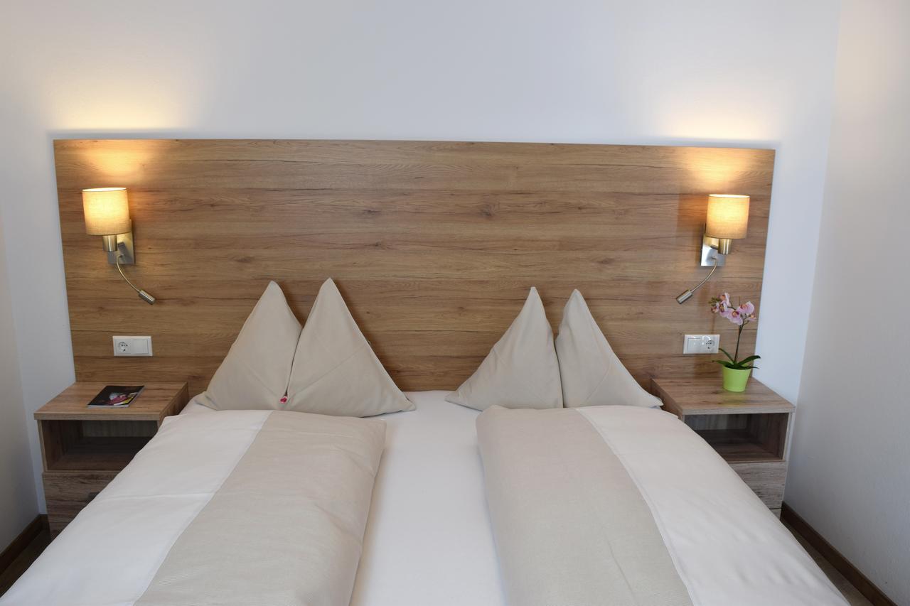 Hotel Kronenhirsch Русбах ам Пас Гшют Екстериор снимка